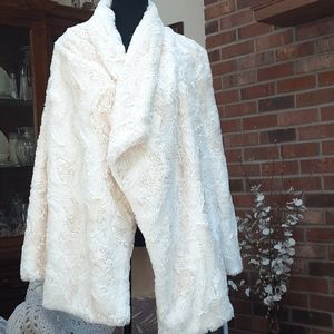 Jack by BB Dakota soft furry cream-colored jacket